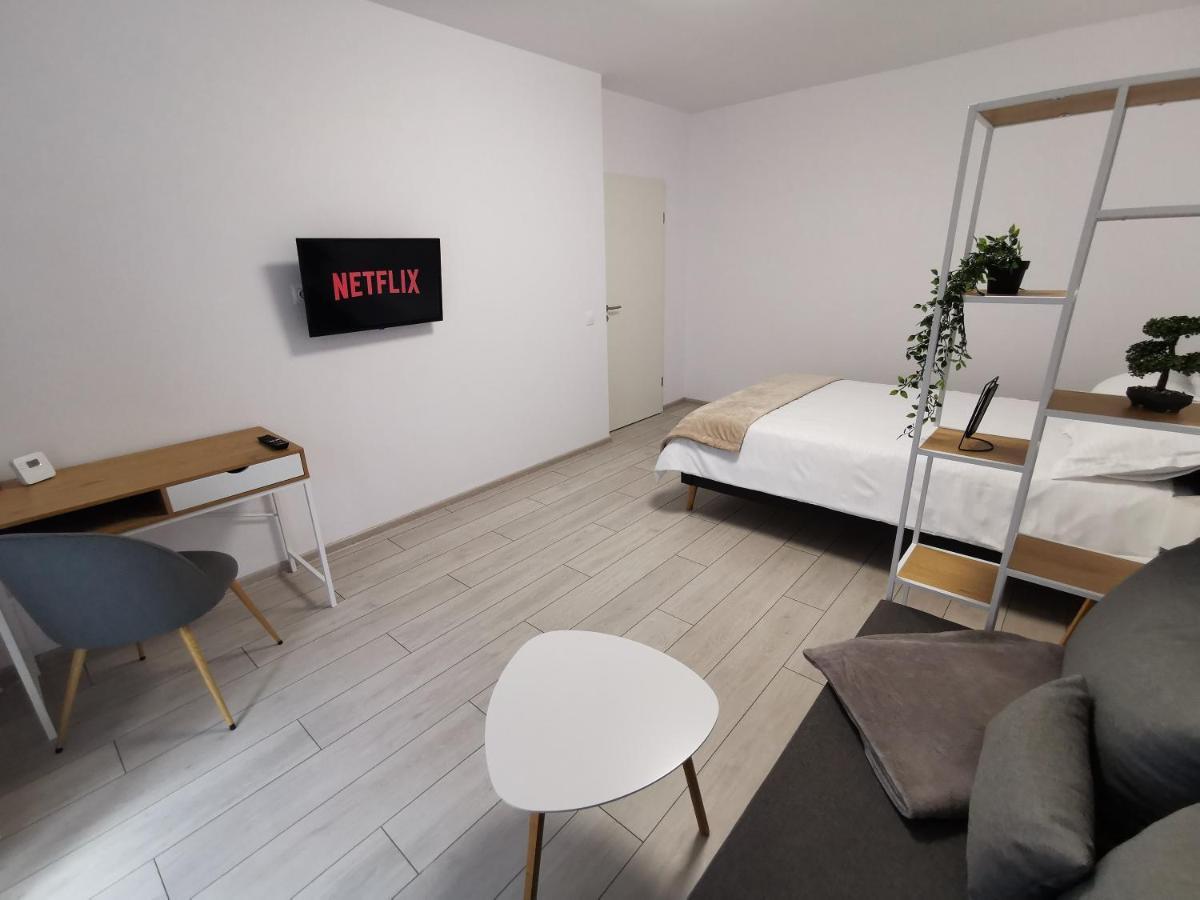 Kronbed Apartments Braşov Exteriör bild